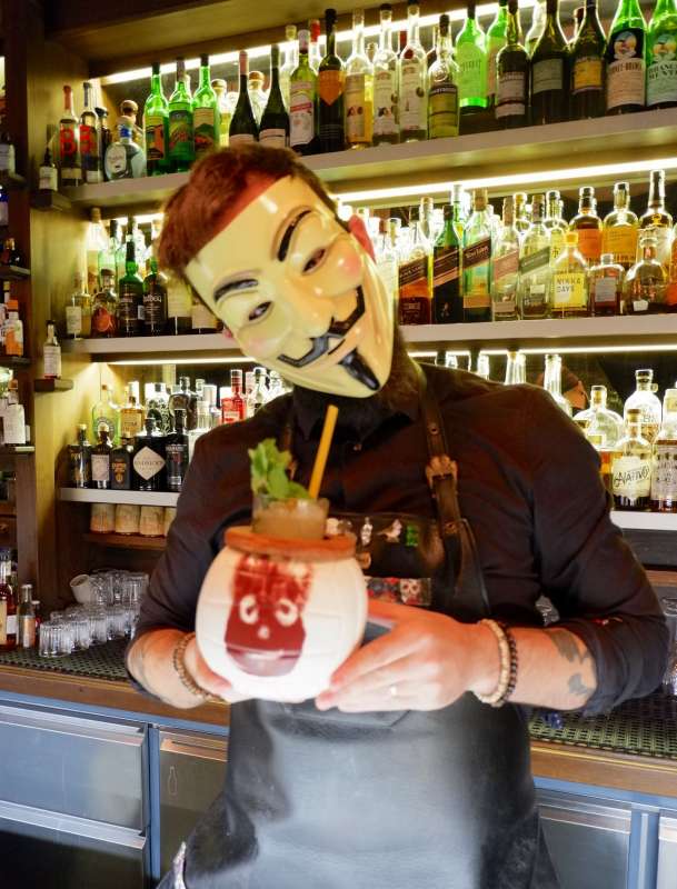 AnonymouS Bar